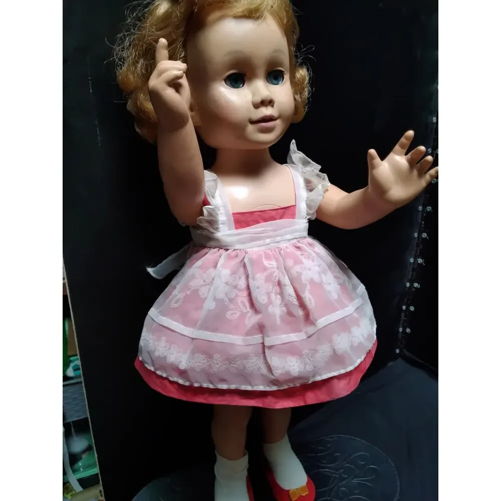 1St Issue Chatty Cathy Blond Blue Eyes with Freckles Original Outfit